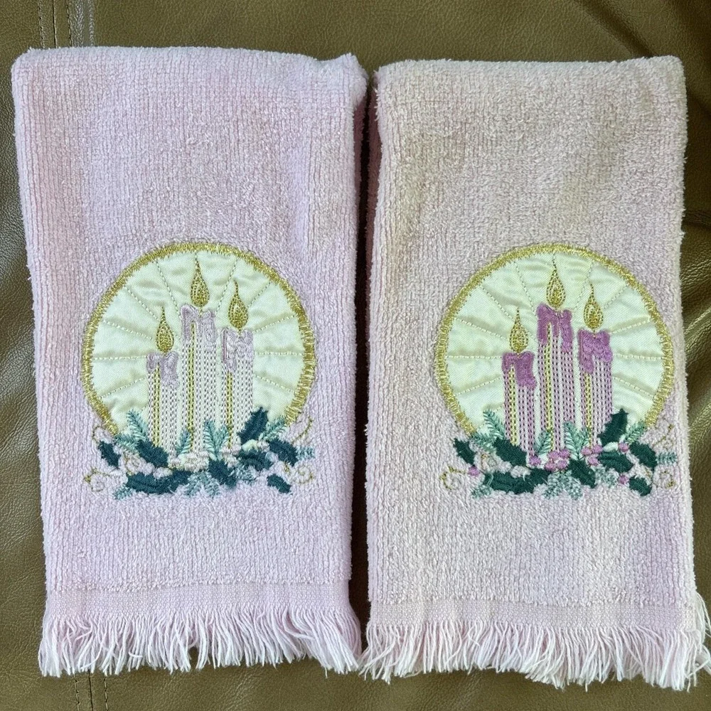 VTG Set Of 3 Embroidered Pink Christmas Towels Tree Ribbons Candles Holly Gold